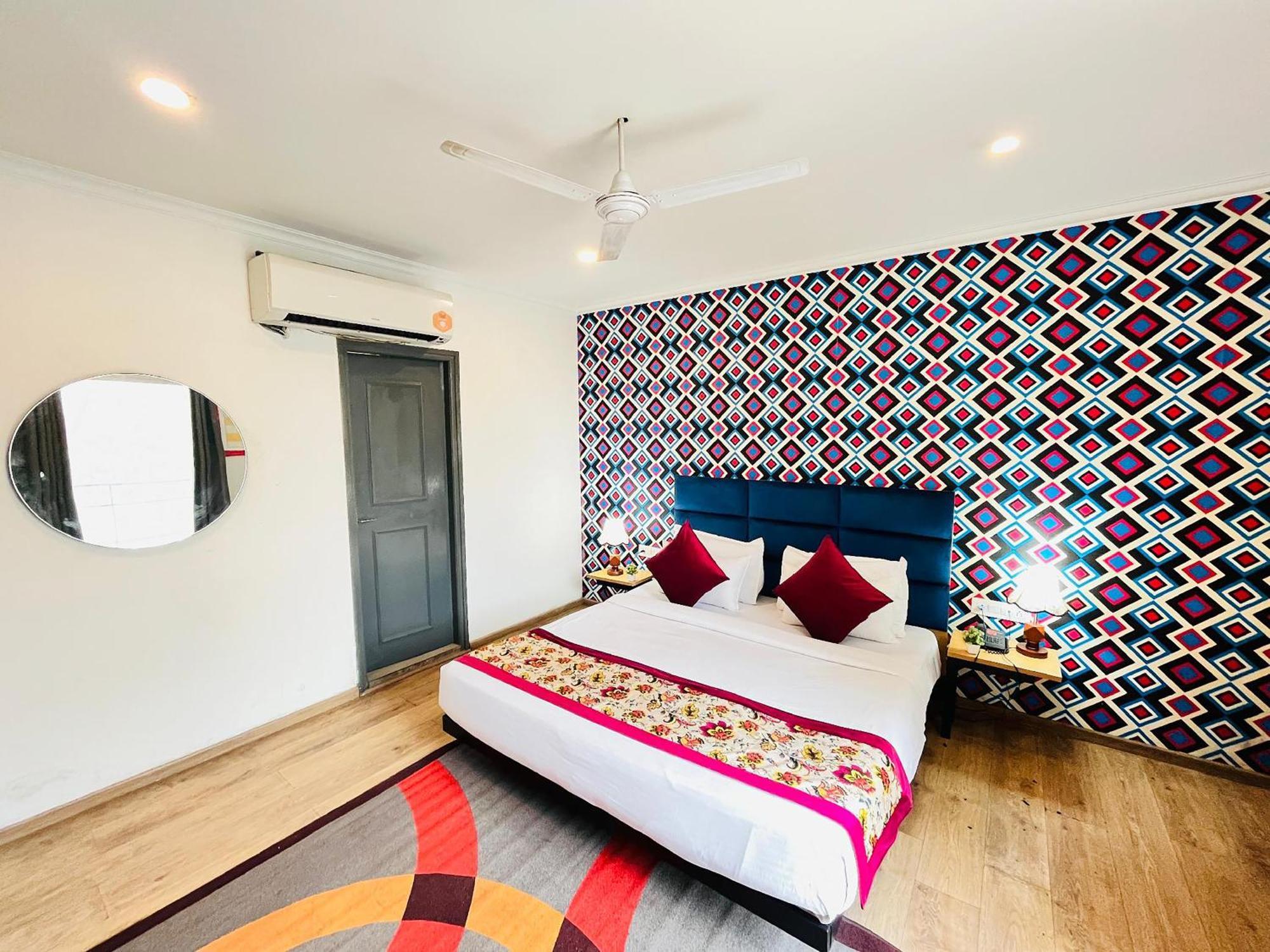 Qotel Hotel Chhatarpur - Oppsite Tivoli Garden Nueva Delhi Exterior foto