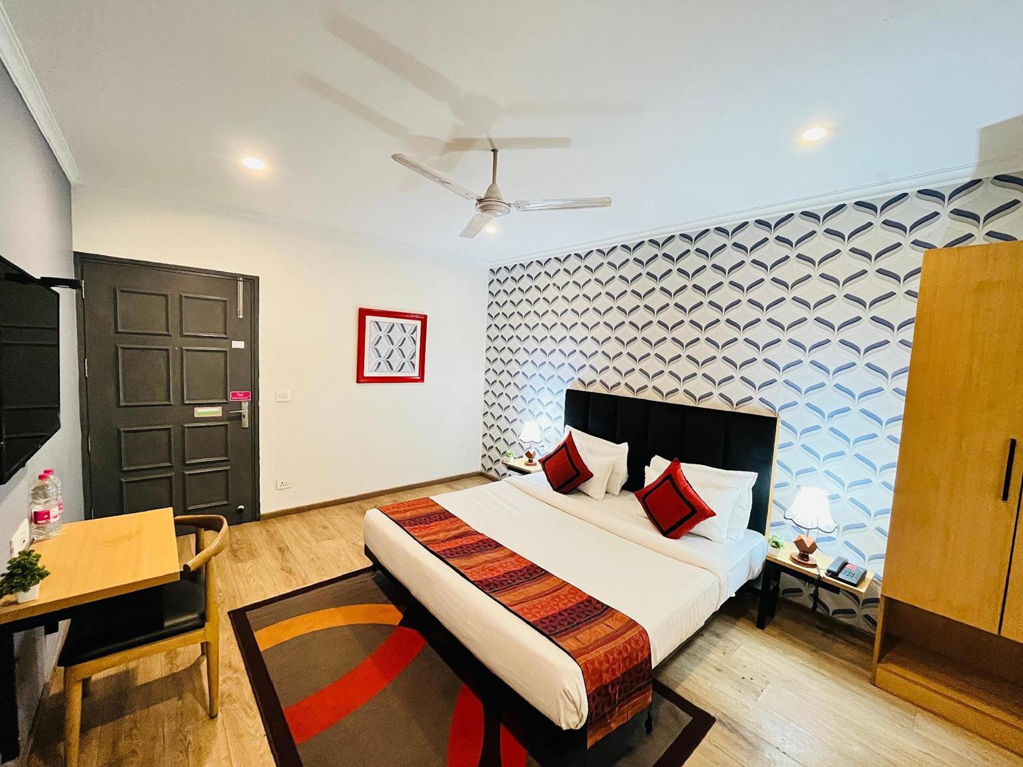 Qotel Hotel Chhatarpur - Oppsite Tivoli Garden Nueva Delhi Exterior foto
