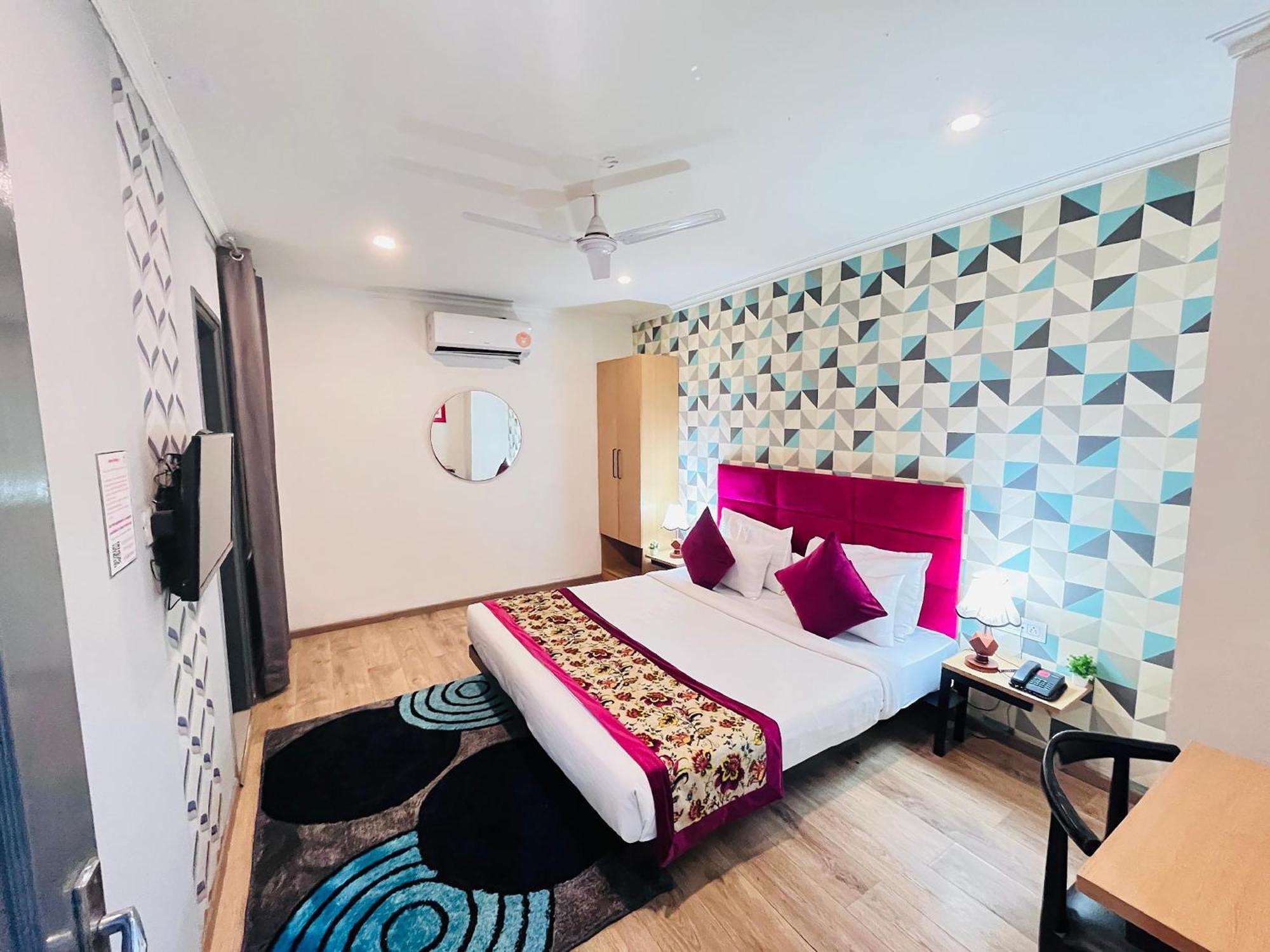 Qotel Hotel Chhatarpur - Oppsite Tivoli Garden Nueva Delhi Exterior foto